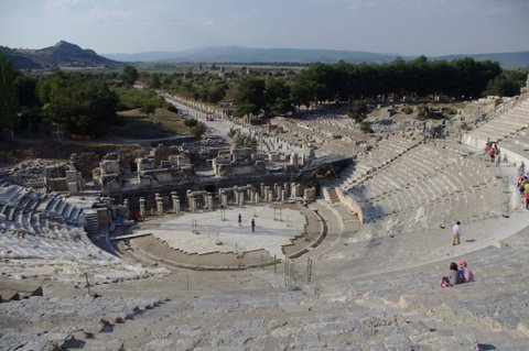 Amphitheater_Ephesosbearbeitet.JPG